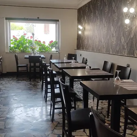 Hotel Le Bearn Bagnères-de-Bigorre